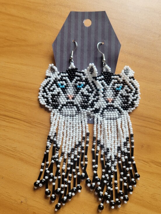 Hand Crafted Jewelry - 💀NEW💀 Hand Crafted White Tiger Beaded Earrings